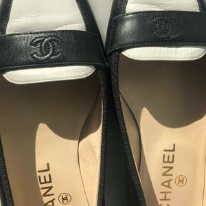 Chanel Interlocking CC logo pointed toe ballet leather flat shoes (36 1/2)